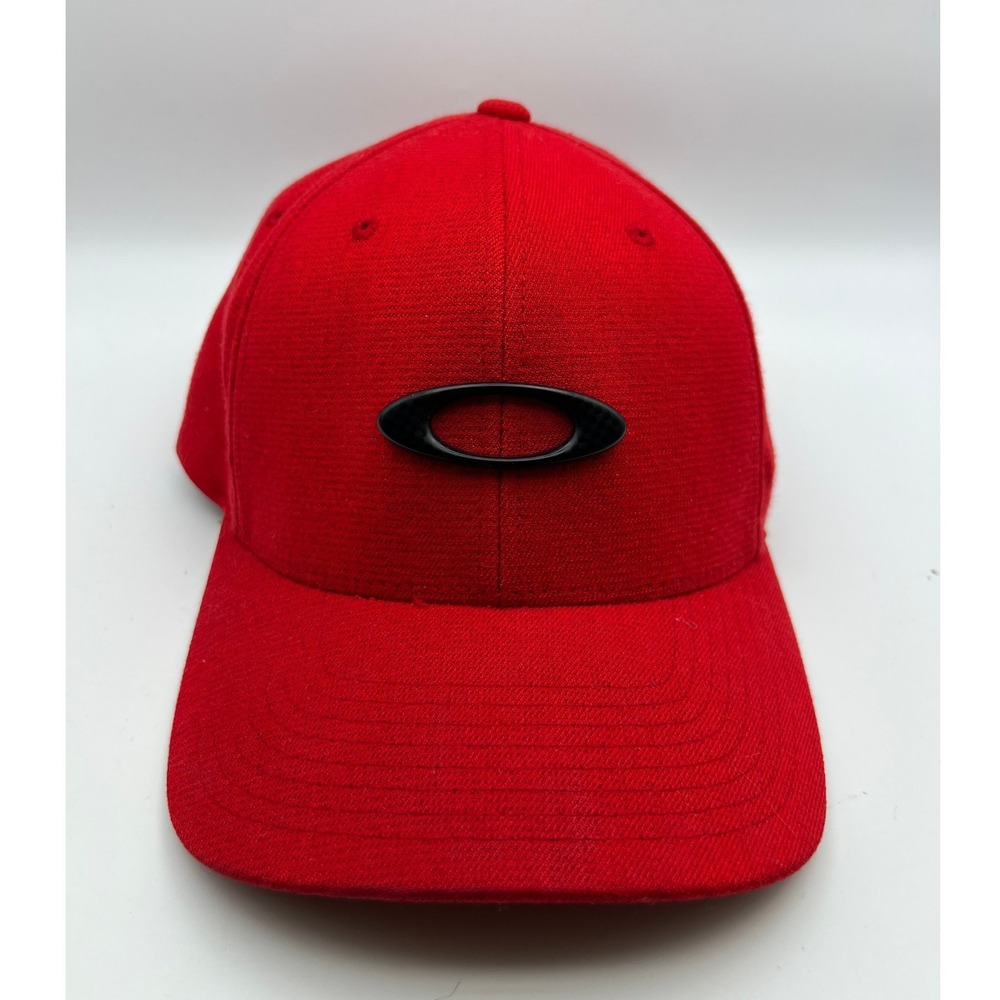 Oakley Red Flexfit Hat Metal Ellipse Logo Baseball Cap L-XL Yupoong Stretch Fit